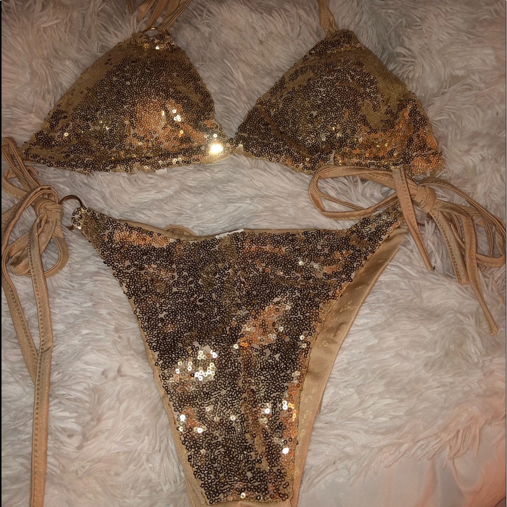 2 piece women’s bikini in color gold